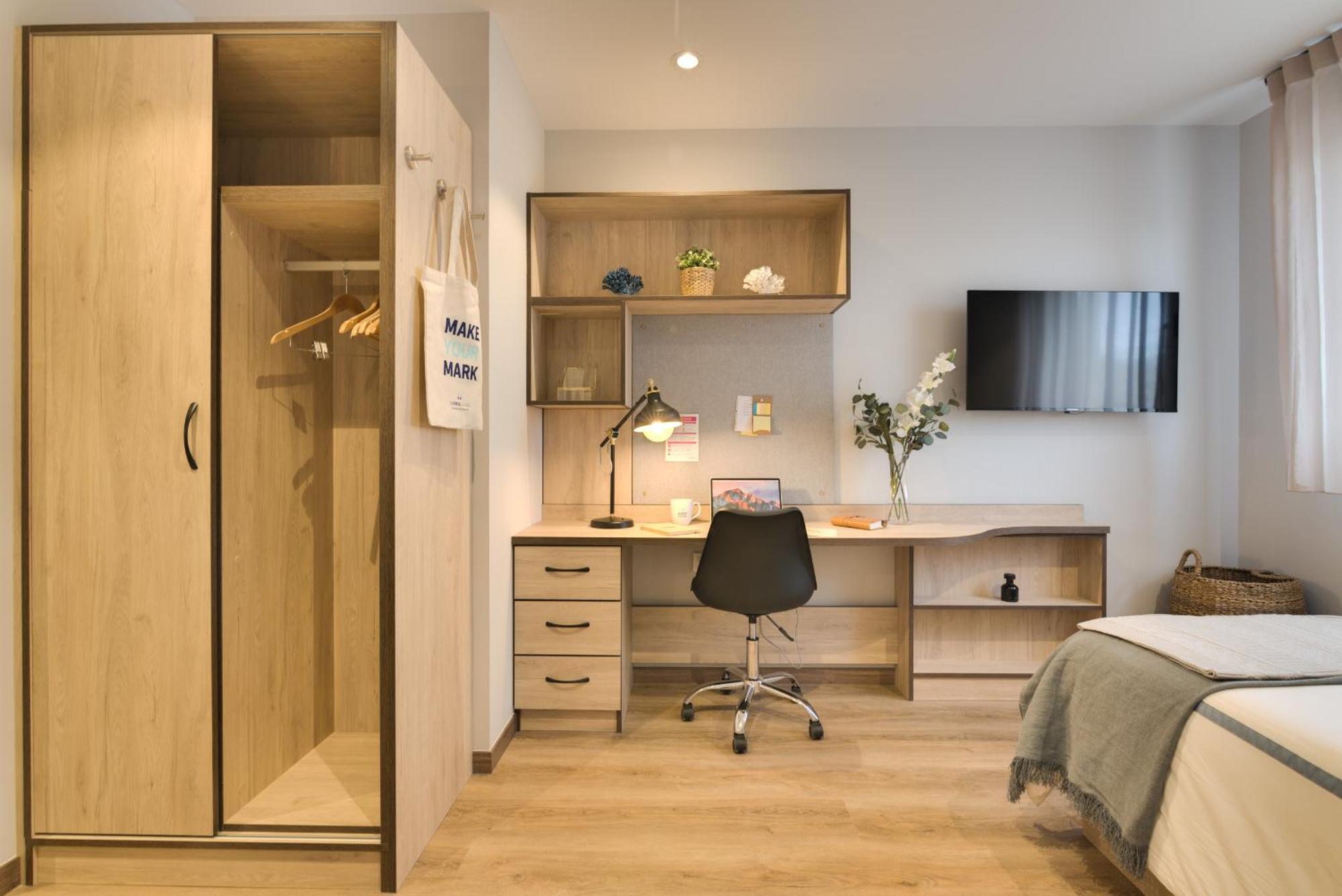 Livensa Living Salamanca Albergue Juvenil Exterior photo